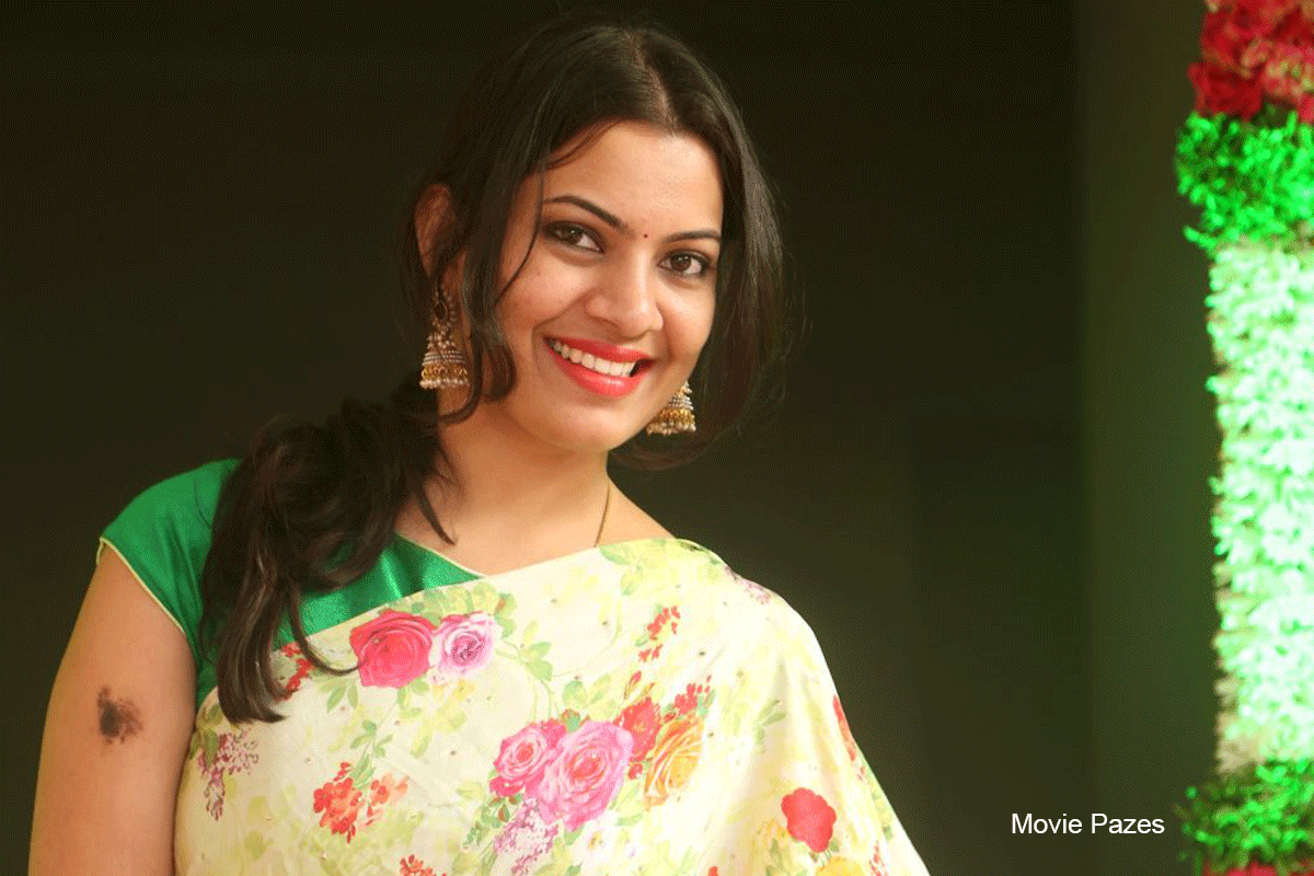 geethamadhuri-at-shankarabharanam-awards